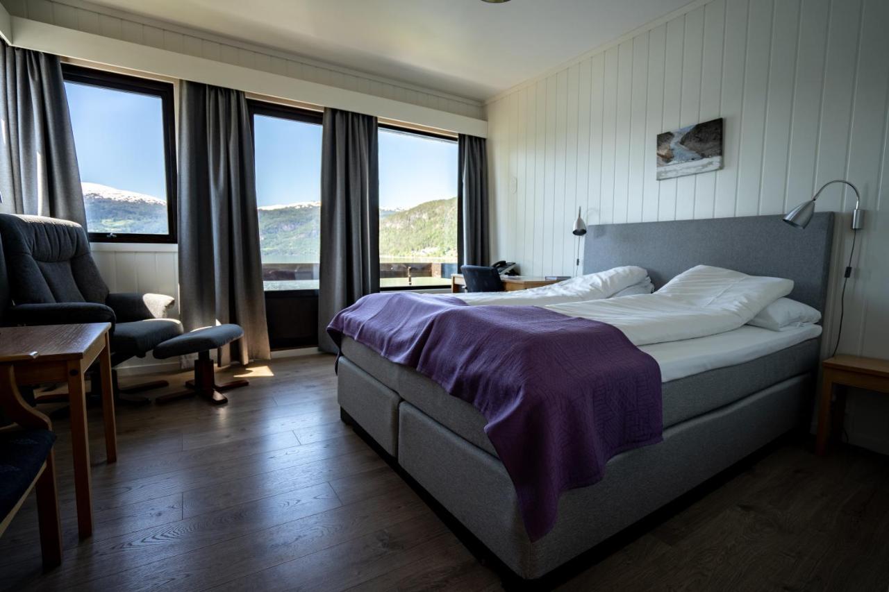 Innvik Fjordhotell Exteriér fotografie