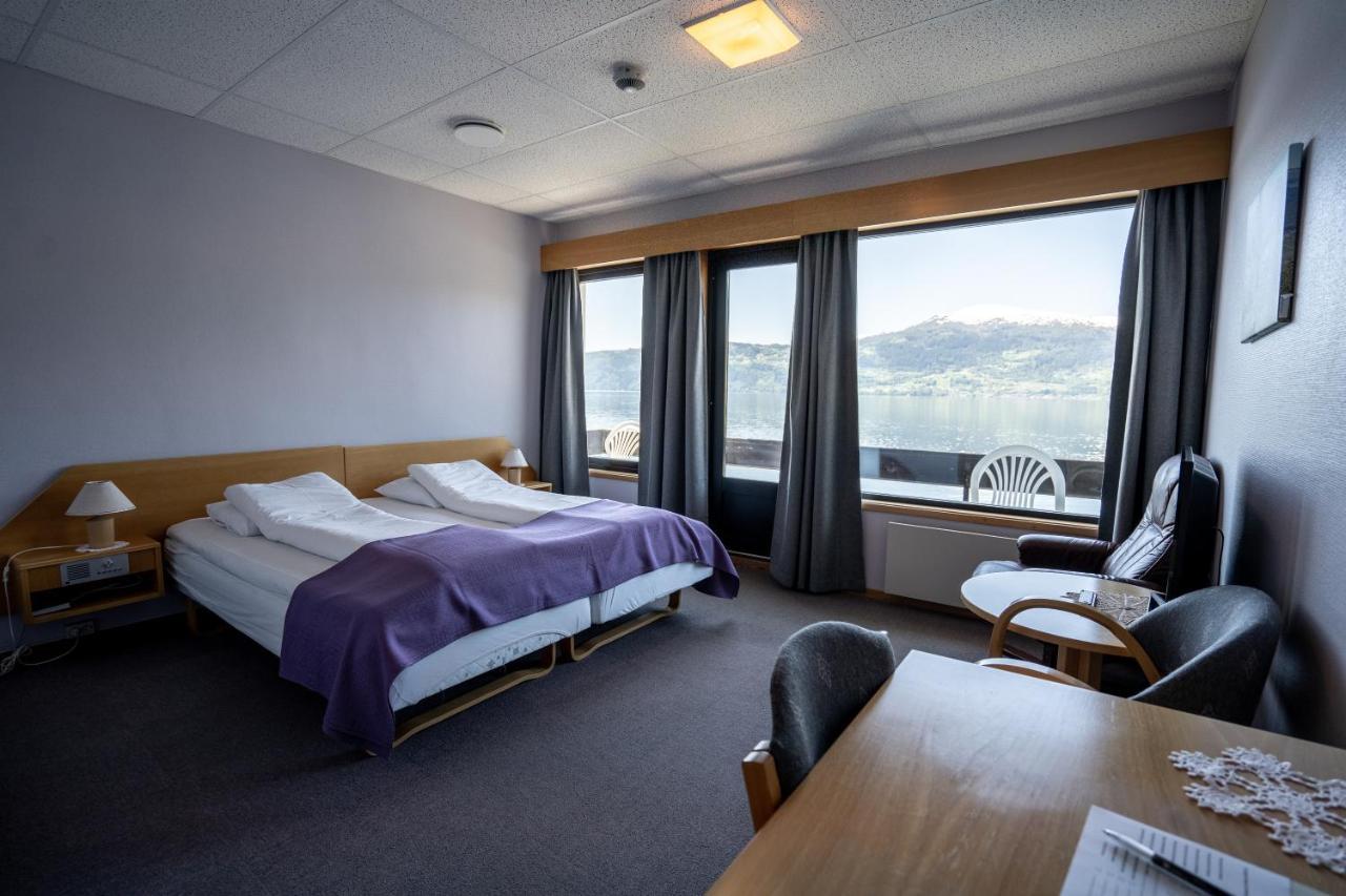 Innvik Fjordhotell Exteriér fotografie