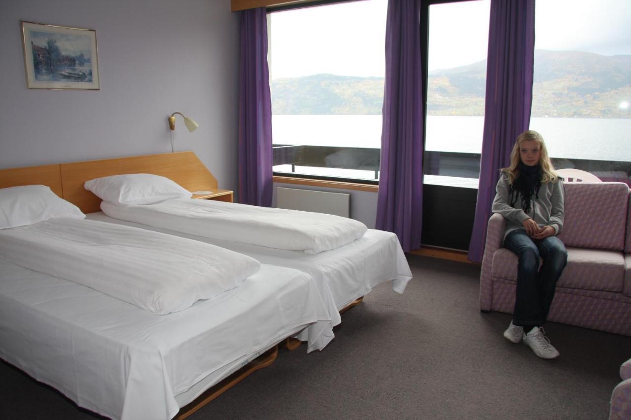 Innvik Fjordhotell Exteriér fotografie