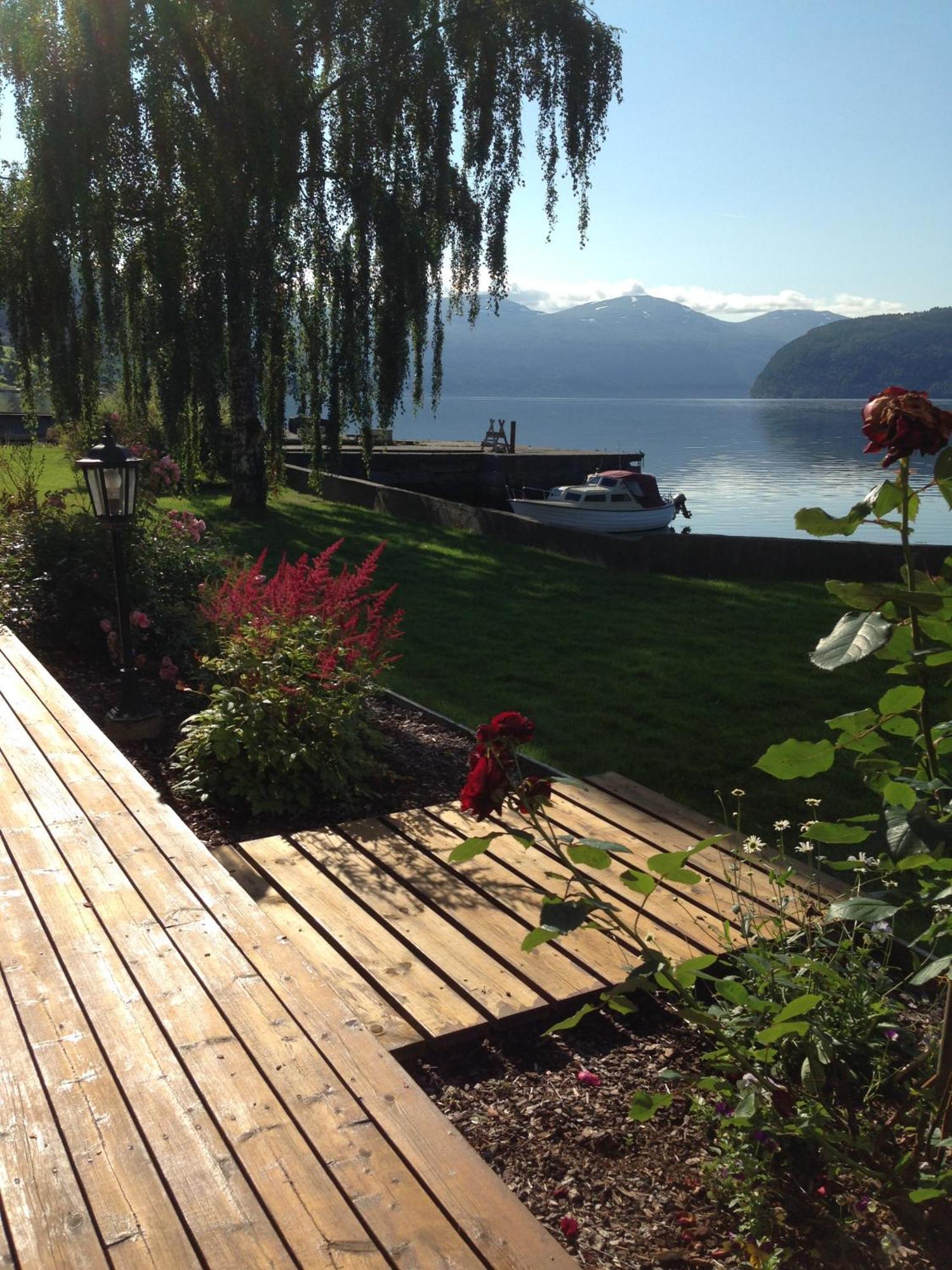 Innvik Fjordhotell Exteriér fotografie