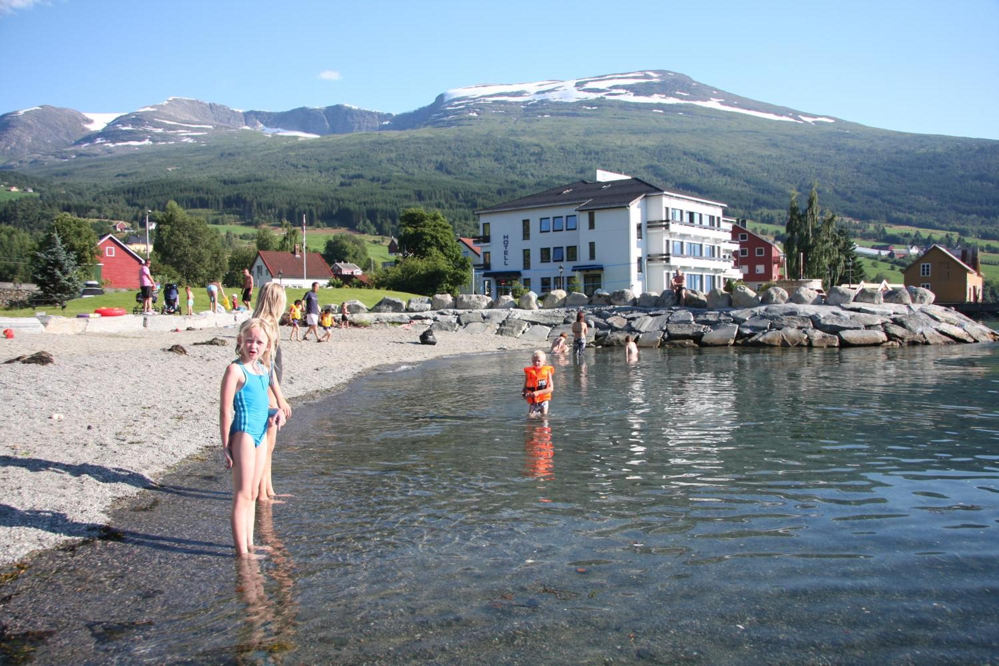 Innvik Fjordhotell Exteriér fotografie